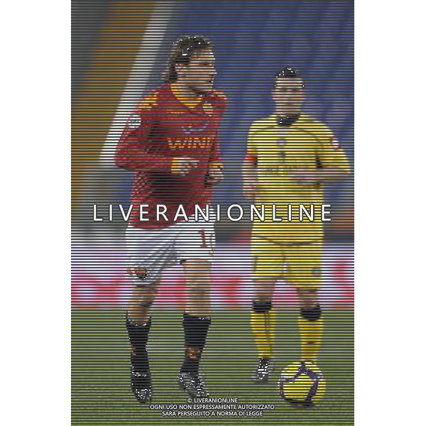 Roma - 04/02/2010 - Stadio Olimpico - TIM CUP 2009/2010 - semifinale di andata - AS Roma vs Udinese - nella foto: Francesco TOTTI ph. Corradetti / ©Aldo Liverani Sas