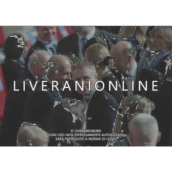 Hryhorij Surkis (C), President of Ukraine Football Federation before the UEFA EURO 2012 qualifying Draw Cremony in the Congress Hall of the Palace of Culture and Science in Warsaw, Poland, 7 February 2010. /Agenzia Aldo Liverani Sas - ITALY ONLY - VARSAVIA: SORTEGGI DI QUALIFICAZIONE AGLI EUROPEI DI CALCIO UCRAINA-POLONIA 2012