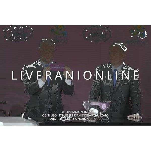 Ukrainian football star Andriy Shevchenko (L) draws Switzerland next the former Ukrainian soccer player Oleg Blokhin durnig the UEFA EURO 2012 qualifying Draw Cremony in the Congress Hall of the Palace of Culture and Science in Warsaw, Poland, 7 February 2010. /Agenzia Aldo Liverani Sas - ITALY ONLY - VARSAVIA: SORTEGGI DI QUALIFICAZIONE AGLI EUROPEI DI CALCIO UCRAINA-POLONIA 2012