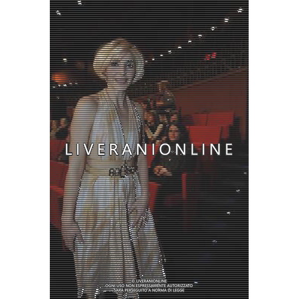 ROMA - AUDITORIUM RAI 6.02.10 BALLANDO CON LE STELLE nella foto: CLOTILDE COURAU © Massimo Bruni - ag. Aldo liverani sas