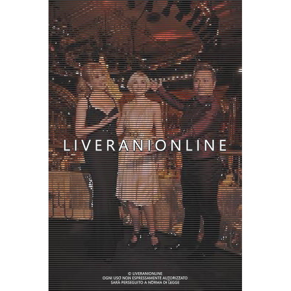 ROMA - AUDITORIUM RAI 6.02.10 BALLANDO CON LE STELLE nella foto: MILLY CARLUCCI - CLOTILDE COURAU - PAOLO BELLI © Massimo Bruni - ag. Aldo liverani sas