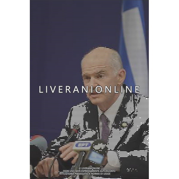 Greek Prime Minister George Papandreou speaks during a media conference after an EU summit in Brussels, Belgium on 2010-02-11 Germany and France dangled a limited promise of \'political support\' but no financial aid for debt-burdened Greece at a meeting of European Union leaders Thursday, trying to defuse market fears about the about the future of the euro and Europe\'s economic unity. © by Wiktor Dabkowski /Agenzia Aldo Liverani Sas - ITALY ONLY - BRUXELLES: Summit della commissione europea sulla crisi economica e finanziaria dell\'europa