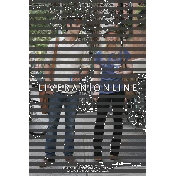 FILM\'Gossip Girl\' NELLA FOTO Penn Budgley, Hilary Duff AG ALDO LIVERANI