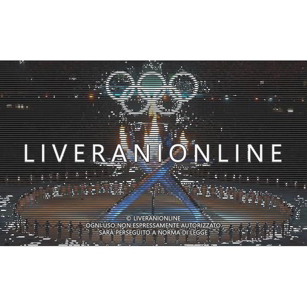 (100212) -- VANCOUVER, Feb. 12, 2010 -- The Olympic flame is lit during the opening ceremony for the 2010 Winter Olympic Games inside the BC Place stadium in Vancouver, Canada on Feb. 12, 2010.Yang Lei) (hy) /Agenzia Aldo Liverani Sas - ITALY ONLY - CERIMONIA D\'APERTURA DEI XXI GIOCHI OLIMPICI INVERNALI OLIMPIADI DI VANCOUVER 2010 - CANADA
