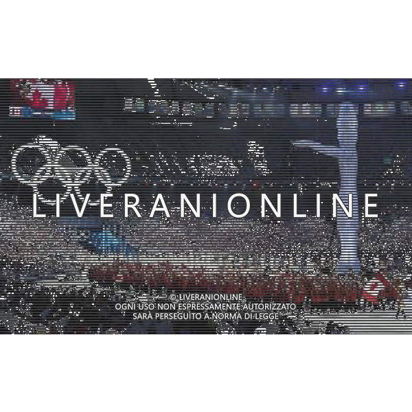 (100212) -- VANCOUVER, Feb. 12, 2010 -- Members of the Canadian delegation parade into the stadium during the opening ceremony for the 2010 Winter Olympic Games inside the BC Place stadium in Vancouver, Canada, on Feb. 12, 2010. Qi Heng) (hy) /Agenzia Aldo Liverani Sas - ITALY ONLY - CERIMONIA D\'APERTURA DEI XXI GIOCHI OLIMPICI INVERNALI OLIMPIADI DI VANCOUVER 2010 - CANADA