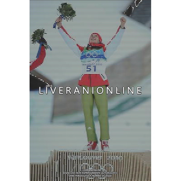 (100213) -- WHISTLER, Feb. 13, 2010 -- Switzerland\'s Simon Ammann reacts on the podium after winning men\'s NH individual final of ski jumping at the 2010 Winter Olympic Games in Whistler, Canada, Feb. 13, 2010. Simon Ammann claimed the very first gold medal of Vancouver winter games with 276.5 points. Xu Jiajun) /Agenzia Aldo Liverani Sas - ITALY ONLY - 21mi GIOCHI OLIMPICI INVERNALI OLIMPIADI DI VANCOUVER 2010 (CANADA)