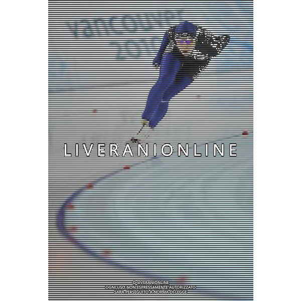 (100213) -- VANCOUVER, Feb. 13, 2010 -- South Korea\'s Lee Seung-Hoon competes for men\'s 5000m final of speed skating at the 2010 Winter Olympic Games in Vancouver, Canada, Feb. 13, 2010. Lee Seung-Hoon won a silver medal with 6:16.95. Wu Wei) /Agenzia Aldo Liverani Sas - ITALY ONLY - 21mi GIOCHI OLIMPICI INVERNALI OLIMPIADI DI VANCOUVER 2010 (CANADA)