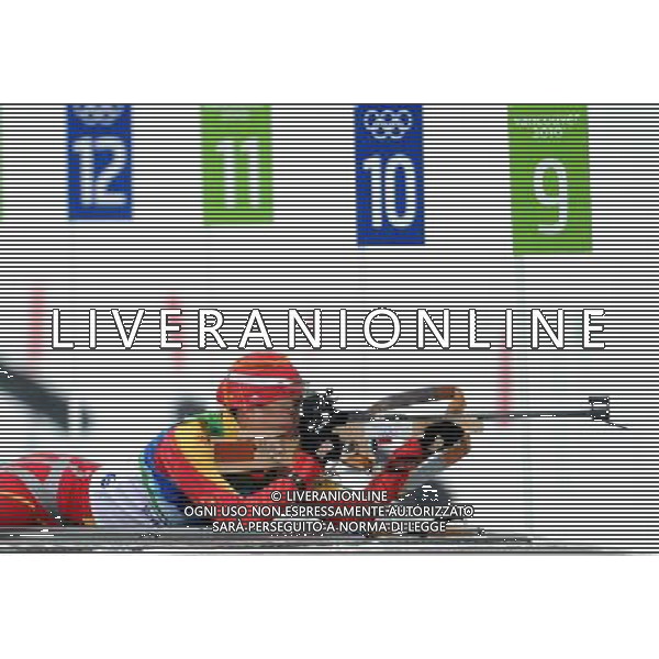 (100213) -- WHISTLER, Feb. 13, 2010 -- Kong Yingchao of China shoots in the women\'s 7.5 km sprint of Biathlon at the 2010 Winter Olympic Games in Whistler, Canada, on Feb. 13, 2010. Kong ranked 61st. Chen Kai) (hy) /Agenzia Aldo Liverani Sas - ITALY ONLY - 21mi GIOCHI OLIMPICI INVERNALI OLIMPIADI DI VANCOUVER 2010 (CANADA)