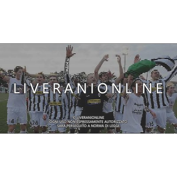 62Á Torneo Viareggio Cup World Football Tournament Coppa Carnevale Finale Viareggio - 15.02.2010 Juventus-Empoli Nella Foto:L\'ESULTANZA FINALE DELLA JUVENTUS /Ph.Vitez-Ag. Aldo Liverani