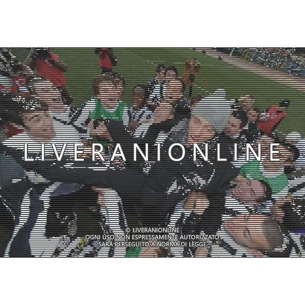 62Á Torneo Viareggio Cup World Football Tournament Coppa Carnevale Finale Viareggio - 15.02.2010 Juventus-Empoli Nella Foto: L\'ESULTANZA DELLA JUVENTUS CON LUCIANO BRUNI /Ph.Vitez-Ag. Aldo Liverani