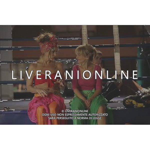 FILM\'GENITORI \'FIGLI-AGITARE BENE PRIMA DELL\'USO\' NELLA FOTO Elena Sofia Ricci, Luciana Littizzetto AG ALDO LIVERANI