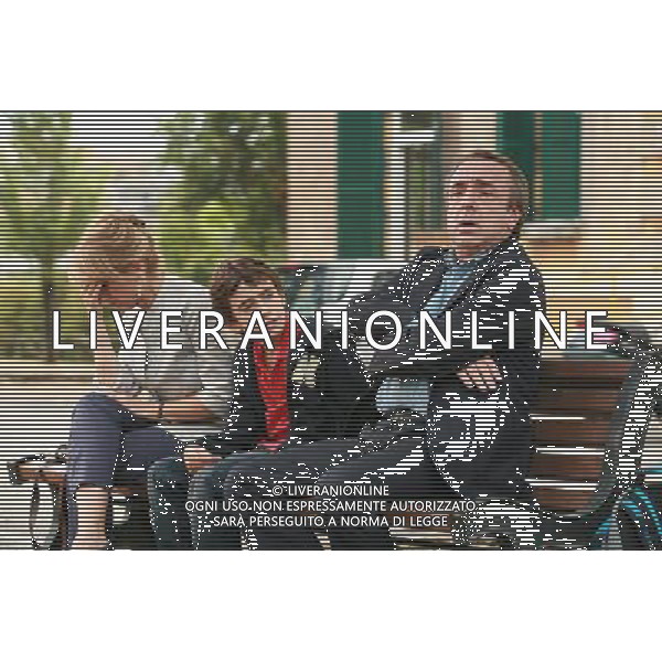 FILM\'GENITORI \'FIGLI-AGITARE BENE PRIMA DELL\'USO\' NELLA FOTO Luciana Littizzetto, Matteo Amata, Silvio Orlando AG ALDO LIVERANI