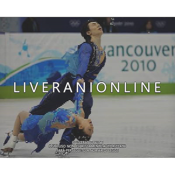 (100214) -- VANCOUVER, Feb. 14, 2010 () -- China\'s Pang Qing (bottom)/Tong Jian perform during the pairs short program competition of figure skating at the 2010 Winter Olympic Games in Vancouver, Canada, on Feb. 14, 2010. Pang Qing/Tong Jian ranked 4th with 71.50 points. (/Yang Lei) /Agenzia Aldo Liverani Sas - ITALY ONLY - GIOCHI OLIMPICI INVERNALI - OLIMPIADI VANCOUVER 2010 CANADA