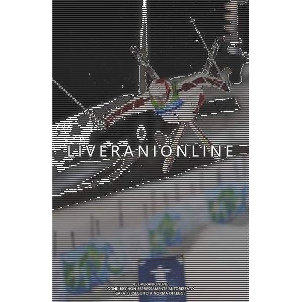 (100214) -- VANCOUVER, Feb. 14, 2010 () -- Canada\'s Alexandre Bilodeau acts during men\'s moguls final of freestyle skiing at the 2010 Winter Olympic Games in Vancouver, Canada, on Feb. 14, 2010. Alexandre Bilodeau won the gold medal with 26.75 points. (/Qi Heng) /Agenzia Aldo Liverani Sas - ITALY ONLY - GIOCHI OLIMPICI INVERNALI - OLIMPIADI VANCOUVER 2010 CANADA