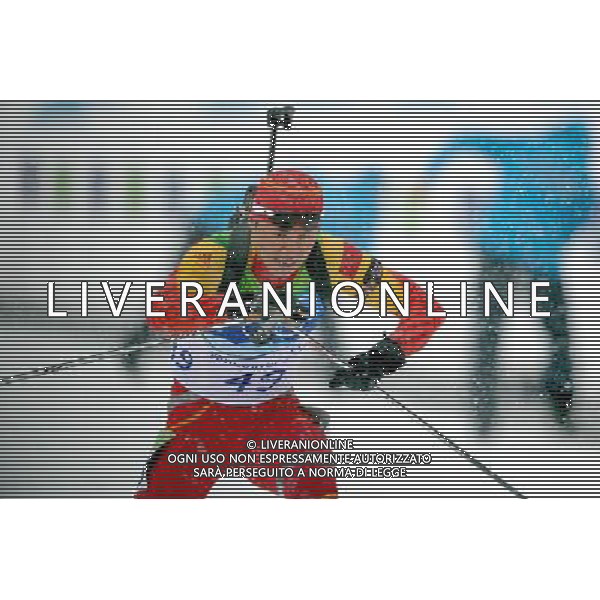 (100214) -- WHISTLER, Feb. 14, 2010 () -- China\'s Zhang Chengye competes during the men\'s 10km sprint final of biathlon at the 2010 Olympic Winter Games in Whistler Olympic Park, Canada, Feb. 14, 2010. Zhang ranked 32nd. (/Chen Kai) (hy) /Agenzia Aldo Liverani Sas - ITALY ONLY - GIOCHI OLIMPICI INVERNALI - OLIMPIADI VANCOUVER 2010 CANADA