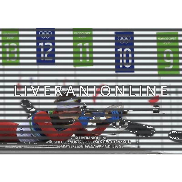 (100214) -- WHISTLER, Feb. 14, 2010 () -- Norway\'s Emil Hegle Svendsen shoots during the men\'s 10km sprint of biathlon at the 2010 Olympic Winter Games in Whistler Olympic Park, Canada, Feb. 14, 2010. Emil Hegle Svendsen won a silver medal with 24:20.0. (/Shen Hong) /Agenzia Aldo Liverani Sas - ITALY ONLY - GIOCHI OLIMPICI INVERNALI - OLIMPIADI VANCOUVER 2010 CANADA