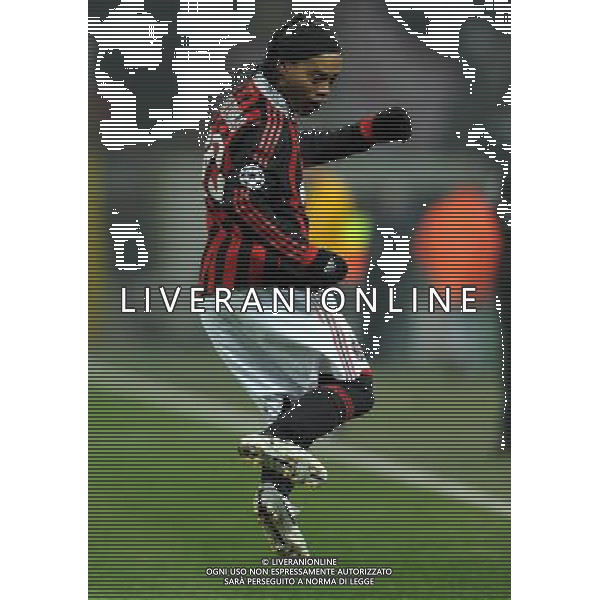 Champions League 2009/2010 Ottavi di Finale Milano - 16.02.2010 Milan-Manchester United Nella Foto: l\'esultanza di ronaldinho dopo il gol /Ph.Vitez-Ag. Aldo Liverani