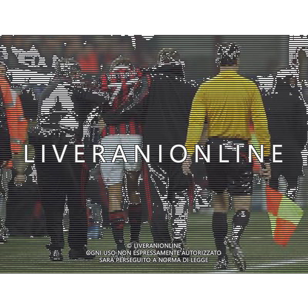 Champions League 2009/2010 Ottavi di Finale Milano - 16.02.2010 Milan-Manchester United Nella Foto: luca antonini esce per infortunio /luzzani-Ag. Aldo Liverani