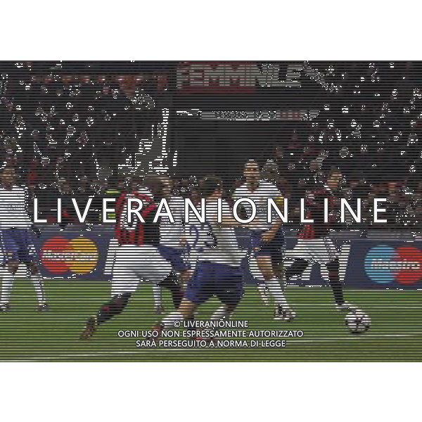 Champions League 2009/2010 Ottavi di Finale Milano - 16.02.2010 Milan-Manchester United Nella Foto: il gol di clarence seedorf /luzzani-Ag. Aldo Liverani