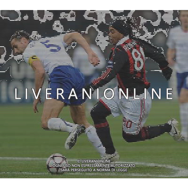 Champions League 2009/2010 Ottavi di Finale Milano - 16.02.2010 Milan-Manchester United Nella Foto:RONALDINHO-FERDINAND /Ph.Vitez-Ag. Aldo Liverani