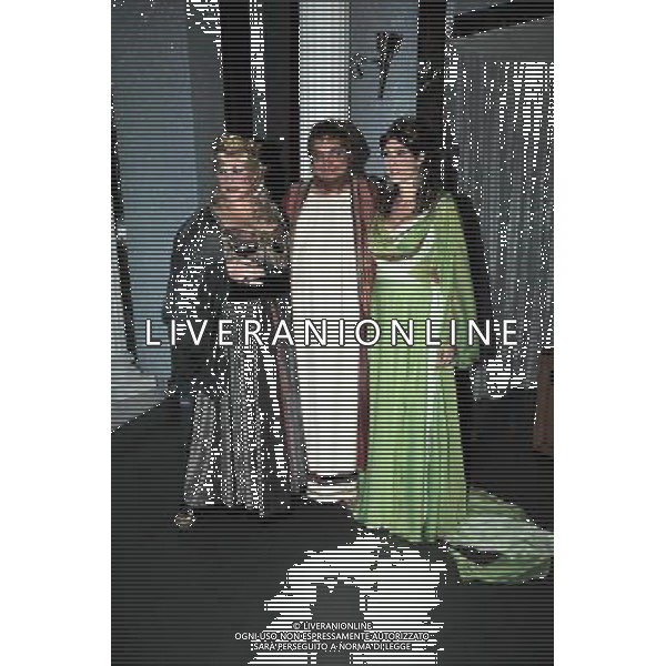 ROMA - SALONE MARGHERITA - 17.02.10 PRIMA SPETTACOLO TEATRATE NERONE SUPERSTAR CON MILENA MICONI E NADIA RINALDI nella foto: ROBERTO D\'ALESSANDRO CON NADIA RINALDI E MILENA MICONI © MASSIMO BRUNI - AG. ALDO LIVERANI SAS