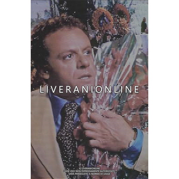 FILM\'SPOGLIAMOCI COSI\',SENZA PUDORE\' 1977 NELLA FOTO JOHNNY DORELLI AG ALDO LIVERANI