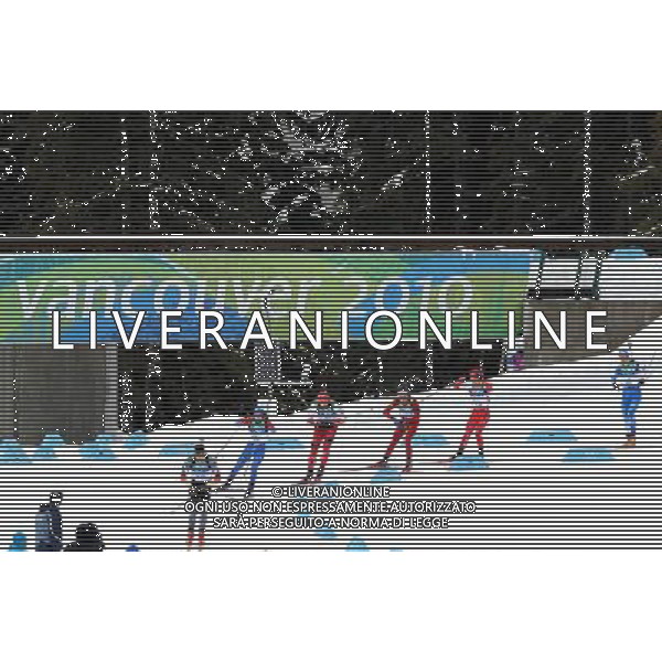 (100216) -- WHISTLER, Feb. 16, 2010 () -- Skiers compete during the men\'s 12.5km pursuit of biathlon at the 2010 Winter Olympic Games in Whistler Olympic Park, Canada, Feb. 16, 2010. Sweden\'s Bjorn Ferry won the gold medal of the event. (/Chen Kai) /Agenzia Aldo Liverani Sas - ITALY ONLY - 21mi GIOCHI OLIMPICI INVERNALI OLIMPIADI DI VANCOUVER 2010 (CANADA)