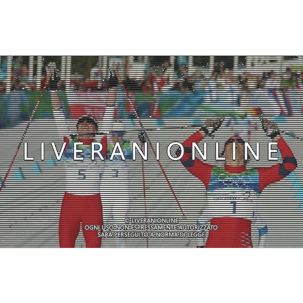 ITALY ONLY - CANADA: 21mi GIOCHI OLIMPICI INVERNALI OLIMPIADI DI VANCOUVER 2010 - specialita\' sci di fondo sprint a tecnica classica nella foto: JUSTYNA KOWALCZYK ( medaglia d\'argento) - Marit Bjorgen ( medaglia d\'oro) FOTO JERZY KLESZCZ / NEWSPIX.PL - Ag. Aldo Liverani sas ITALY ONLY N/Z JUSTYNA KOWALCZYK I MARIT BJOERGEN FOTO JERZY KLESZCZ / NEWSPIX.PL --- Newspix.pl XXI WINTER OLIMPIC GAMES IN VANCOUVER CANADA CROS COUNTRY SKIING RACE *** Local Caption *** 