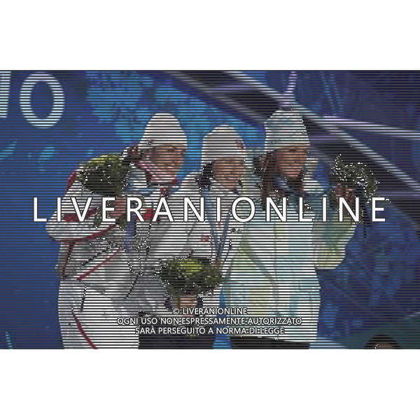 ITALY ONLY - CANADA: 21mi GIOCHI OLIMPICI INVERNALI OLIMPIADI DI VANCOUVER 2010 - specialita\' sci di fondo sprint a tecnica classica nella foto: JUSTYNA KOWALCZYK ( medaglia d\'argento) - Marit Bjorgen ( medaglia d\'oro) - Petra Majdic ( medaglia di bronzo) FOTO JERZY KLESZCZ / NEWSPIX.PL - Ag. Aldo Liverani sas ITALY ONLY N/Z KOWALCZYK BJOERGEN I MAJDIC FOTO JERZY KLESZCZ / NEWSPIX.PL --- Newspix.pl XXI WINTER OLIMPIC GAMES IN VANCOUVER CANADA CROS COUNTRY SKIING RACE