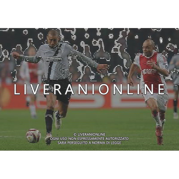 UEFA Europa League 2009/2010 Sedicesimi di Finale Amsterdam - 18.02.2010 Ajax-Juventus Nella Foto:TREZEGUET-DEMY DE ZEEUW /Ph.Vitez-Ag. Aldo Liverani