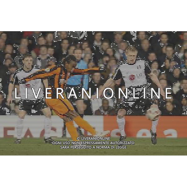 UEFA Europa League 2009/2010 Sedicesimi di Finale Londra - 18.02.2010 FULHAM LONDON - SHAKHTAR DONETSK 2:1 Nella Foto: WILLIAN - DAMIEN DUFF © PIOTR KUCZA/NEWSPIX.PL - Ag. Aldo Liverani sas ITALY ONLY 
