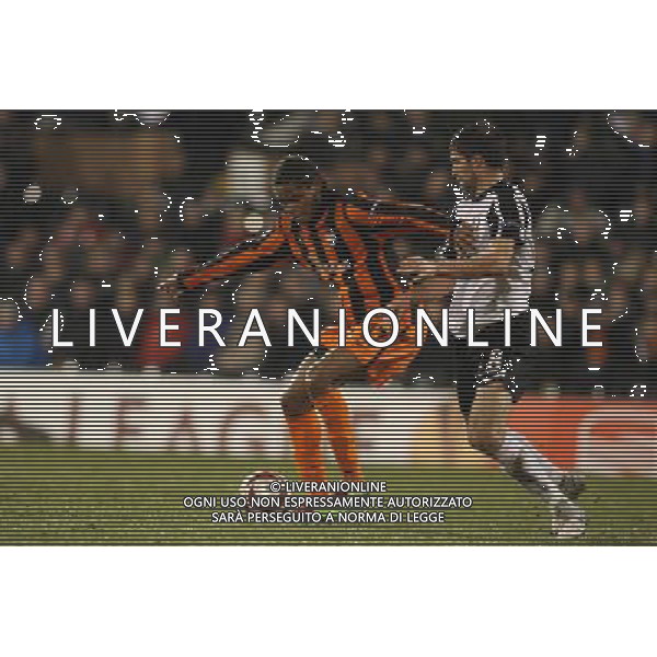UEFA Europa League 2009/2010 Sedicesimi di Finale Londra - 18.02.2010 FULHAM LONDON - SHAKHTAR DONETSK 2:1 Nella Foto: LUIZ ADRIANO - AARON HUGHES © PIOTR KUCZA/NEWSPIX.PL - Ag. Aldo Liverani sas ITALY ONLY 