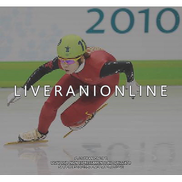 (100217) -- VANCOUVER, Feb. 17, 2010 () -- China\'s Wang Meng competes during the women\'s 500m final of short track speed skating at the 2010 Winter Olympic Games in Vancouver, Canada, Feb. 17, 2010. Wang Meng claimed the title of the event with a time of 43.048 seconds. (/Xu Jiajun) /Agenzia Aldo Liverani Sas - ITALY ONLY CANADA: 21mi GIOCHI OLIMPICI INVERNALI OLIMPIADI DI VANCOUVER 2010