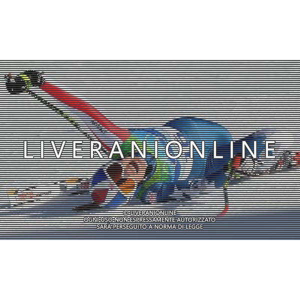 (100217) -- VANCOUVER, Feb. 17, 2010 () -- Lindsey Vonn of the United States jubilates after competing for the women\'s downhill of Alpine Skiing at the 2010 Winter Olympic Games in Whistler, Canada, Feb. 17, 2010. Lindsey Vonn won the gold medal with a time of 1:44.19. (/Shen Hong) /Agenzia Aldo Liverani Sas - ITALY ONLY CANADA: 21mi GIOCHI OLIMPICI INVERNALI OLIMPIADI DI VANCOUVER 2010