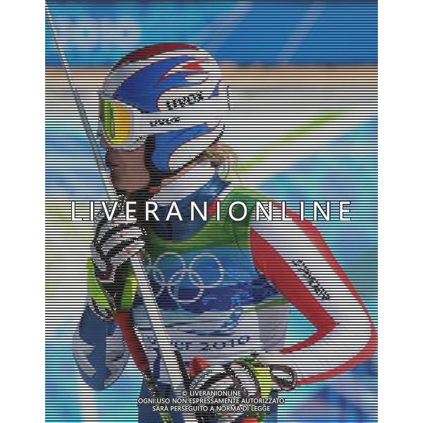 (100217) -- VANCOUVER, Feb. 17, 2010 () -- Lindsey Vonn of the United States reacts after competing for the women\'s downhill of Alpine Skiing at the 2010 Winter Olympic Games in Whistler, Canada, Feb. 17, 2010. Lindsey Vonn won the gold medal with a time of 1:44.19. (/Shen Hong) /Agenzia Aldo Liverani Sas - ITALY ONLY CANADA: 21mi GIOCHI OLIMPICI INVERNALI OLIMPIADI DI VANCOUVER 2010