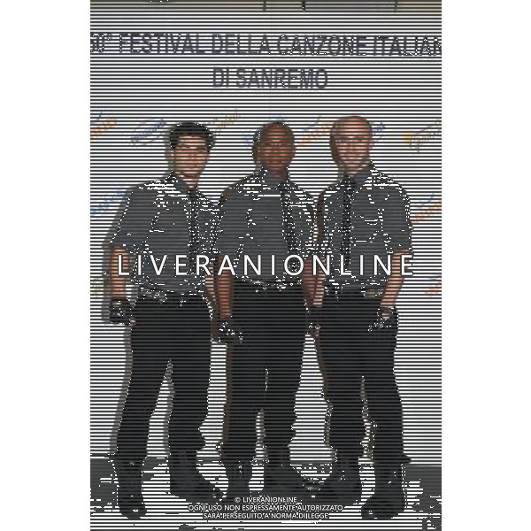 60mo FESTIVAL DELLA CANZONE ITALIANA A SANREMO 2010 - photocall Travis PAYNE ( in mezzo) ( coreografo di Michael Jackson) con i ballerini © Gazzaniga - Aldo Liverani sas
