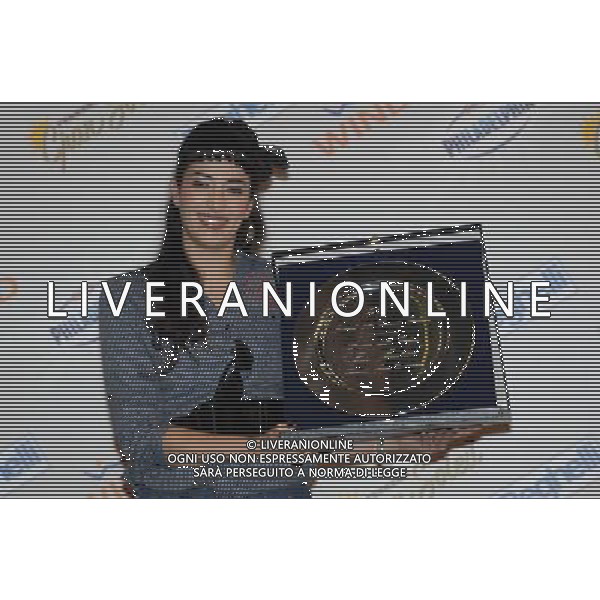 SANREMO 20/02/2010 60mo FESTIVAL DELLA CANZONE ITALIANA PHOTOCALL \'VINCITORE PREMIO CRITICA CATEGORIA GIOVANI\' NELLA FOTO Nina Zilli vincitrice premio critica PH.AG ALDO LIVERANI SAS