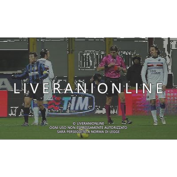 INTER - SAMPDORIA CAMPIONATO CALCIO SERIE A TIM 20/02/2010 NELLA FOTO ARBITRO TAGLIAVENTO ESTRAE IL CARTELLINO ROSSO PER L\'ESPULSIONE DI GIAMPAOLO PAZZINI ©LUZZANI/AGENZIA ALDO LIVERANI SAS