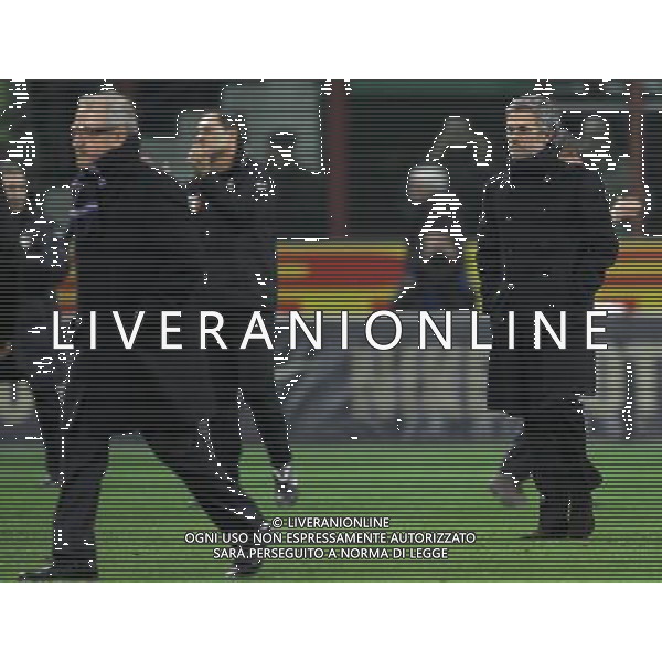 INTER - SAMPDORIA CAMPIONATO CALCIO SERIE A TIM 20/02/2010 NELLA FOTO JOSE\' MOURINHO E LUIGI DEL NERI A FINE GARA ©LUZZANI/AGENZIA ALDO LIVERANI SAS
