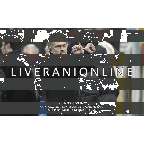 Milano 20-02-2010 Serie A TIM 2009/2010 inter-sampdoria 0:0 nella foto jose\' mourinho fa\' il gesto delle mani legate ph marco luzzani/ag aldo liverani s.a.s.