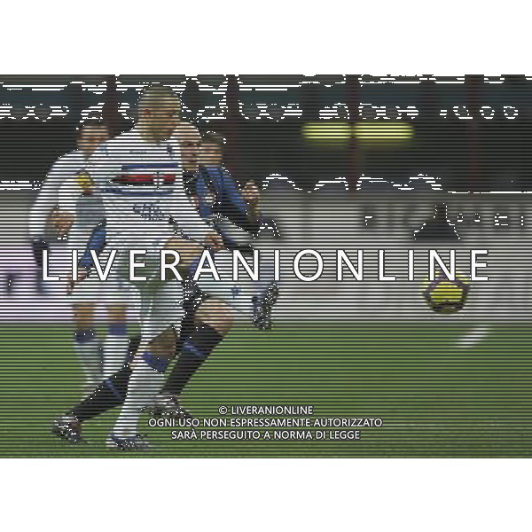 Milano 20-02-2010 Serie A TIM 2009/2010 inter-sampdoria 0:0 nella foto angelo palombo e esteban cambiasso ph marco luzzani/ag aldo liverani s.a.s.