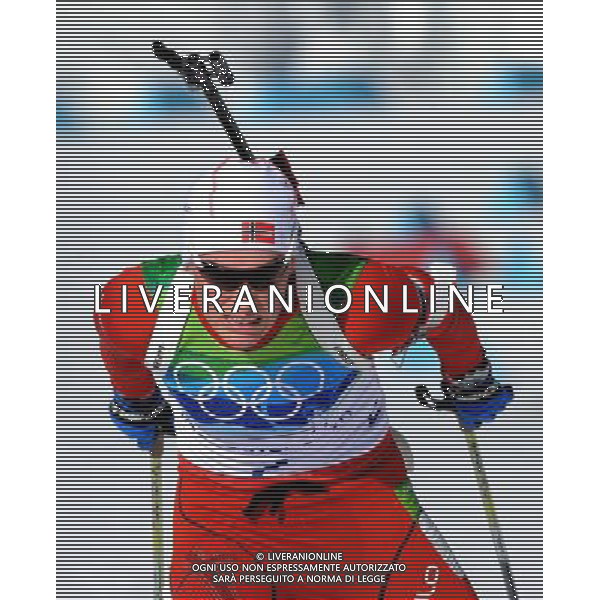(100218) -- WHISTLER, Feb. 18, 2010 () -- Norway\'s Tora Berger competes in the women\'s biathlon 15km individual competition at the 2010 Winter Olympic Games in Whistler, Canada, on Feb. 18, 2010. Tora Berger won the gold with a time of 40 minutes and 52.8 seconds. (/Shen Hong) (hy) /Agenzia Aldo Liverani Sas - ITALY ONLY - CANADA: 21mi GIOCHI OLIMPICI INVERNALI OLIMPIADI DI VANCOUVER 2010