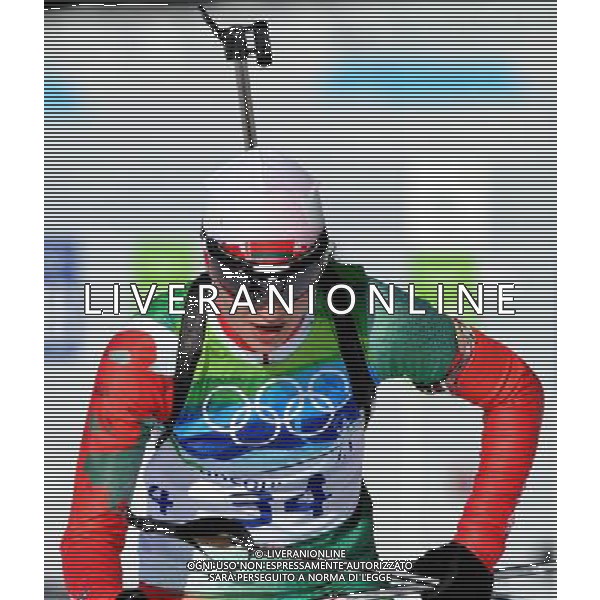(100218) -- WHISTLER, Feb. 18, 2010 () -- Darya Domracheva of Belarus competes in the women\'s biathlon 15km individual competition at the 2010 Winter Olympic Games in Whistler, Canada, on Feb. 18, 2010. Domracheva won the bronze with a time of 41 minutes and 21.0 seconds. (/Shen Hong) (hy) /Agenzia Aldo Liverani Sas - ITALY ONLY - CANADA: 21mi GIOCHI OLIMPICI INVERNALI OLIMPIADI DI VANCOUVER 2010