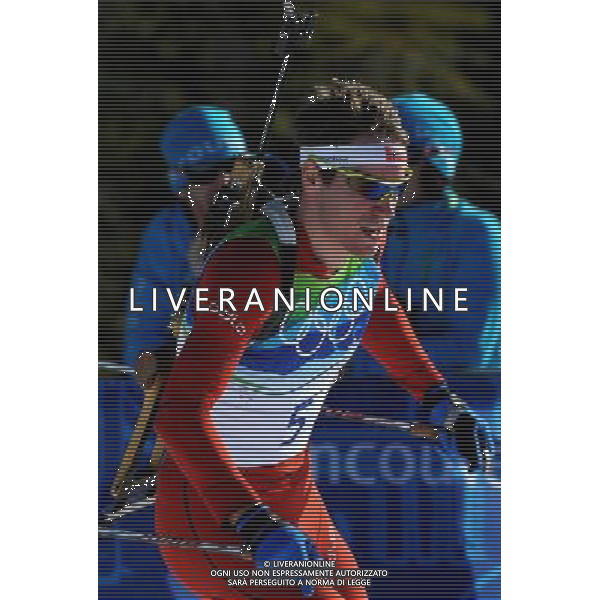 (100218) -- WHISTLER, Feb. 18, 2010 () -- Emil Hegle Svendsen of Norway skis in the men\'s biathlon 20km individual competition at the 2010 Winter Olympic Games in Whistler, Canada, on Feb. 18, 2010. Svendsen won the gold with a time of 48 minutes and 22.5 seconds. (/Shen Hong) (hy) /Agenzia Aldo Liverani Sas - ITALY ONLY - CANADA: 21mi GIOCHI OLIMPICI INVERNALI OLIMPIADI DI VANCOUVER 2010