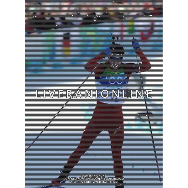 (100218) -- WHISTLER, Feb. 18, 2010 () -- Ole Einar Bjoerndalen of Norway competes in the men\'s biathlon 20km individual competition at the 2010 Winter Olympic Games in Whistler, Canada, on Feb. 18, 2010.Bjoerndalen won the silver medal. (/Shen Hong) (hy) /Agenzia Aldo Liverani Sas - ITALY ONLY - CANADA: 21mi GIOCHI OLIMPICI INVERNALI OLIMPIADI DI VANCOUVER 2010