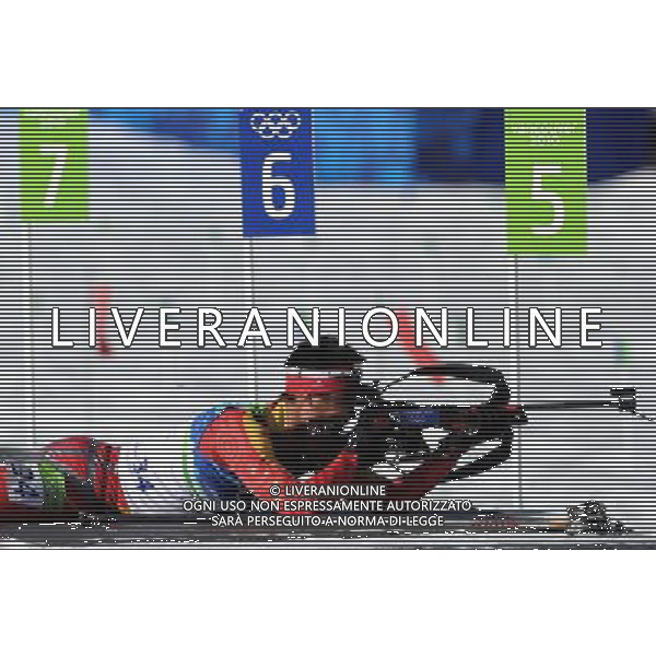 (100218) -- WHISTLER, Feb. 18, 2010 () -- China\'s Zhang Chengye shoots in the men\'s biathlon 20km individual competition at the 2010 Winter Olympic Games in Whistler, Canada, on Feb. 18, 2010. Zhang ranked 19th. (/Shen Hong) (hy) /Agenzia Aldo Liverani Sas - ITALY ONLY - CANADA: 21mi GIOCHI OLIMPICI INVERNALI OLIMPIADI DI VANCOUVER 2010