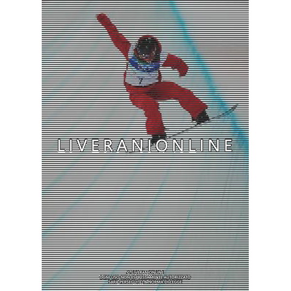 (100218) -- VANCOUVER, Feb. 18, 2010 () -- China\'s Liu Jiayu competes in the women\'s snowboard halfpipe final at the 2010 Winter Olympic Games in Vancouver, Canada, on Feb. 18, 2010. Liu ranked fourth. (/Xu Jiajun) (hy) /Agenzia Aldo Liverani Sas - ITALY ONLY - CANADA: 21mi GIOCHI OLIMPICI INVERNALI OLIMPIADI DI VANCOUVER 2010