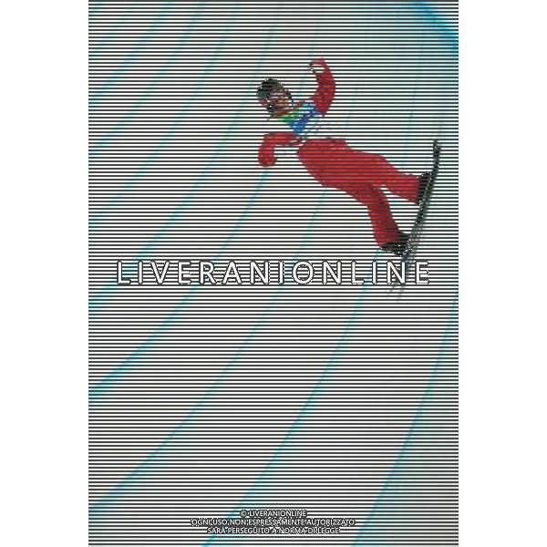 (100218) -- VANCOUVER, Feb. 18, 2010 () -- China\'s Liu Jiayu competes in the women\'s snowboard halfpipe final at the 2010 Winter Olympic Games in Vancouver, Canada, on Feb. 18, 2010. Liu ranked fourth. (/Chen Kai) (hy) /Agenzia Aldo Liverani Sas - ITALY ONLY - CANADA: 21mi GIOCHI OLIMPICI INVERNALI OLIMPIADI DI VANCOUVER 2010