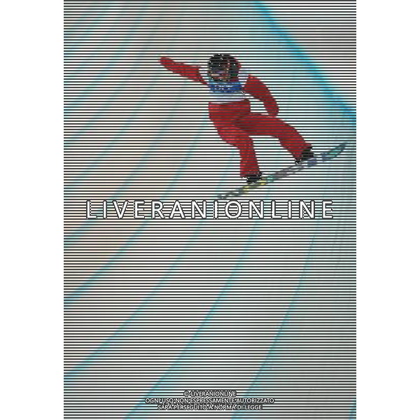 (100218) -- VANCOUVER, Feb. 18, 2010 () -- China\'s Liu Jiayu competes in the women\'s snowboard halfpipe final at the 2010 Winter Olympic Games in Vancouver, Canada, on Feb. 18, 2010. Liu ranked fourth. (/Chen Kai) (hy) /Agenzia Aldo Liverani Sas - ITALY ONLY - CANADA: 21mi GIOCHI OLIMPICI INVERNALI OLIMPIADI DI VANCOUVER 2010