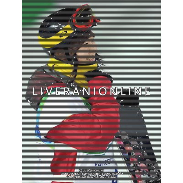 (100218) -- VANCOUVER, Feb. 18, 2010 () -- China\'s Sun Zhifeng greets the audience after the women\'s snowboard halfpipe final at the 2010 Winter Olympic Games in Vancouver, Canada, on Feb. 18, 2010. Sun ranked seventh. (/Chen Kai) (hy) /Agenzia Aldo Liverani Sas - ITALY ONLY - CANADA: 21mi GIOCHI OLIMPICI INVERNALI OLIMPIADI DI VANCOUVER 2010